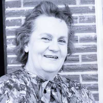 Elaine Spuker, 1975: Frame 2