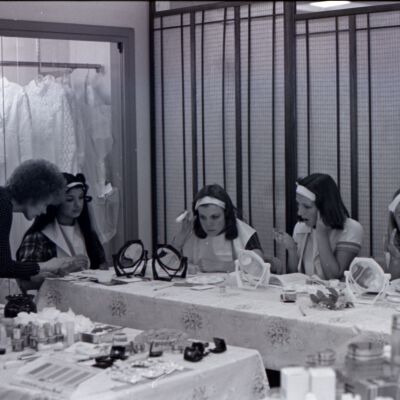 Beauty salon, 1976: Frame 37