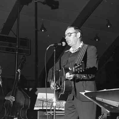 Unidentified musicians, MAD Festival, Marcus Pavilion, St. Martin's University, 1976: Frame 1e