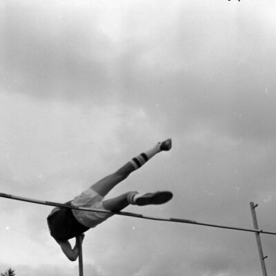 Track Meet, 1975: Frame 19c