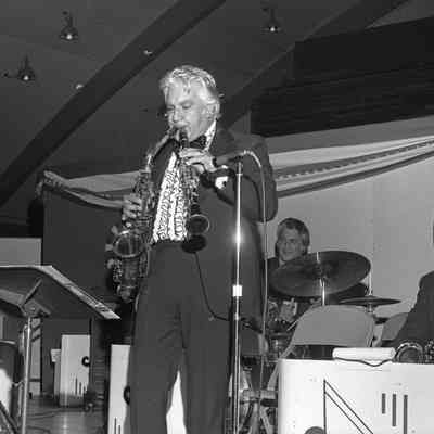 Johnny Lewis and Unidentified musicians, MAD Festival, Marcus Pavilion, St. Martin's University, 1976: Frame 11b