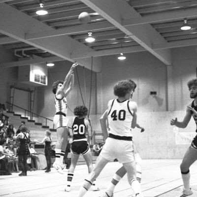 Timberline v. Shelton, Timberline High School gym, 1976: Frame 11b