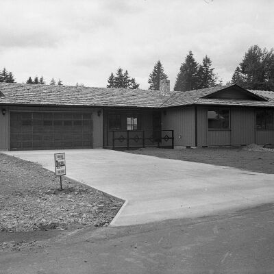 Real Estate, Unknown Dates