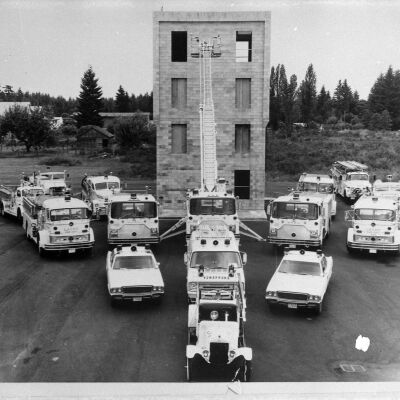 Building and emergency vehicles, Date unknown: Frame 10b