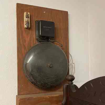 Electronic school bell