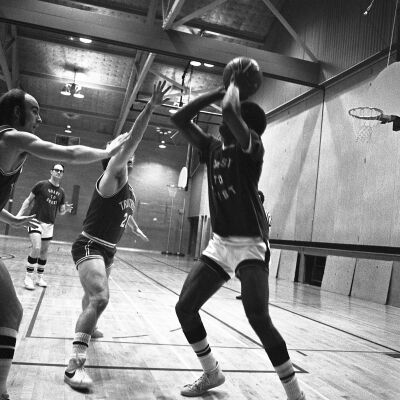Tru-Truss v. Coast-to Coast men's basketball game, 1977: Frame 2b