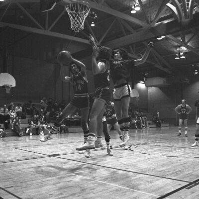 Tru-Truss v. Coast-to Coast men's basketball game, 1977: Frame 5b