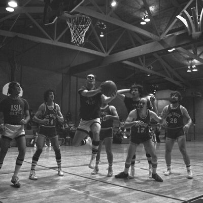 Tru-Truss v. Coast-to Coast men's basketball game, 1977: Frame 6