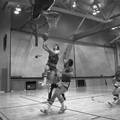 Tru-Truss v. Coast-to Coast men's basketball game, 1977: Frame 11