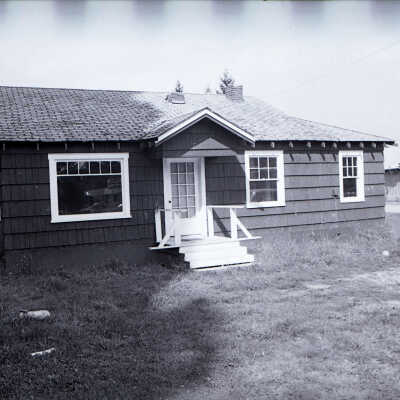 Lacey Leader new office, unknown date: Frame 20c