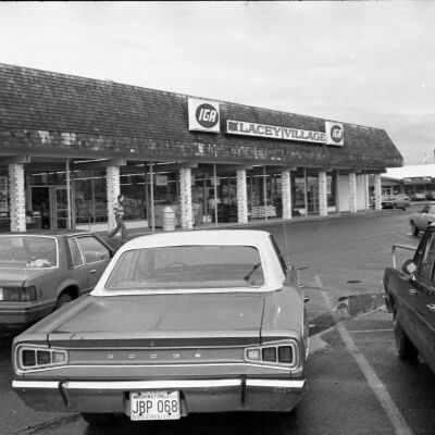 Lacey Village IGA, Date unknown: Frame 39