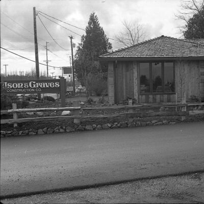 Wilson & Graves Construction Co. Date unknown: Frame 11A