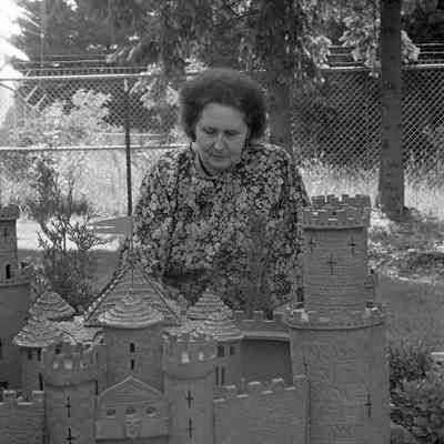 Lorenna Tindel, Date unknown: Frame 23