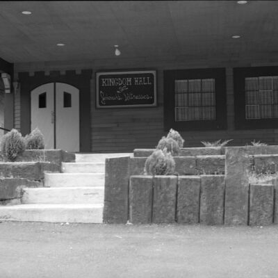 Real Estate, April 2, 1979: Frame 12
