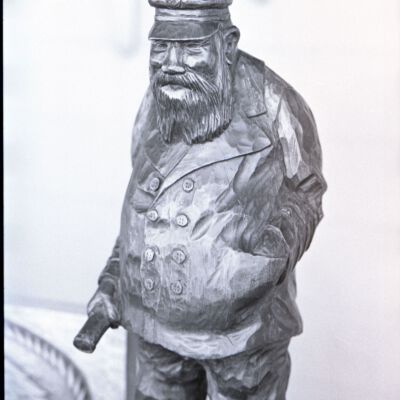 Bearded Sea Captain woodcarving, 1975: Frame 34