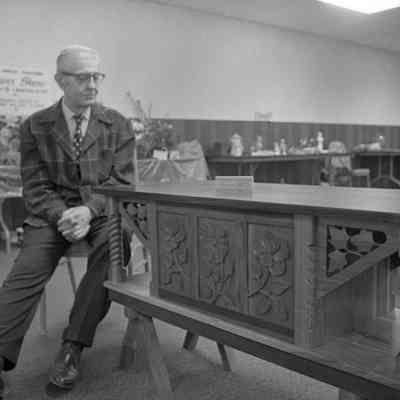 Monroe Shenkel, Panorama Art Show, May 2, 1973: Frame 4b