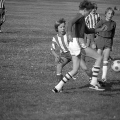 Soccer game, 1978: Frame 11b