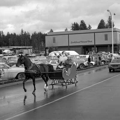 Santa at South Sound Center.: Frame 27
