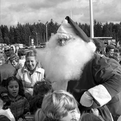 Santa at South Sound Center.: Frame 32