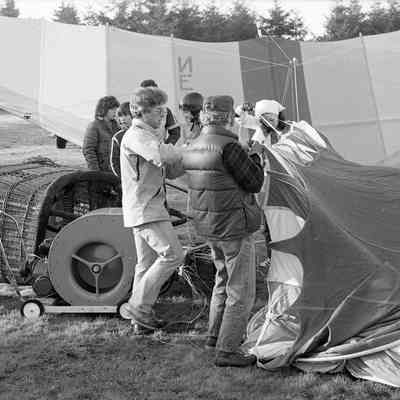 Unidentified people, Date unknown: Frame 3a