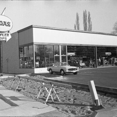 Midas Muffler Shops, Date unknown: Frame 19
