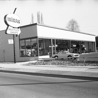 Midas Muffler Shops, Date unknown: Frame 21