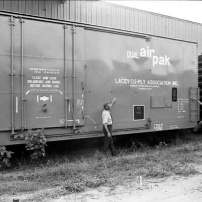 Railroad Workers, 1973: Frame 8