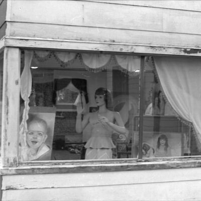 General scenes, Date unknown: Frame 2
