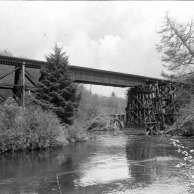 General scenes, Date unknown: Frame 14