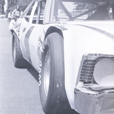 Race car, 1975: Frame 23