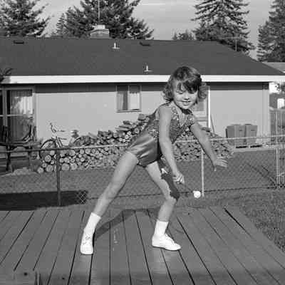 Angie Darling, 1975: Frame 9