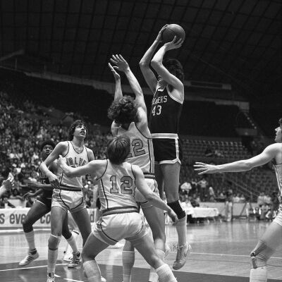 Timberline vs. Sequim State Tournament, 1980: Frame 8