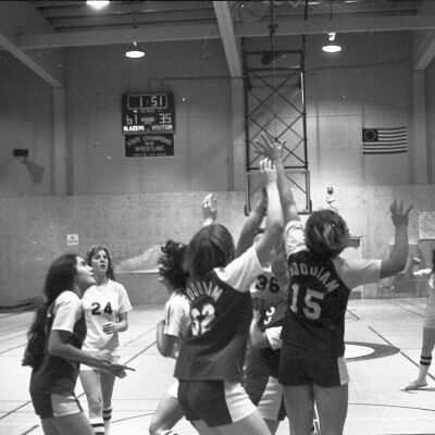 Timberline v. Hoquiam, Timberline High School gym, 1976: Frame 40d