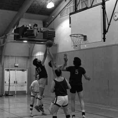 Mens' basketball game, January 26, 1977: Frame 41d