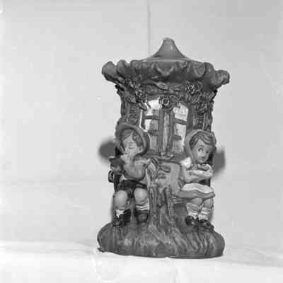 Candle, Candle Shop, Capital Mall, Date unknown: Frame 7