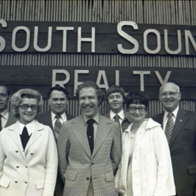 Unidentified people, Date unknown: Frame 36d