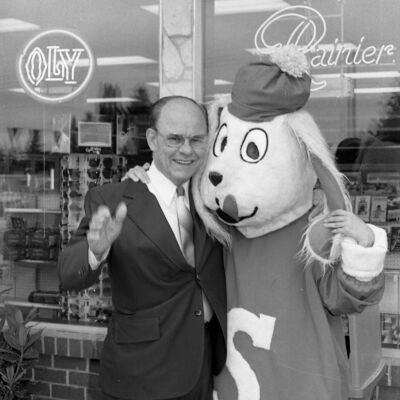 Full Moon Deli and Grocery, Unknown Dates