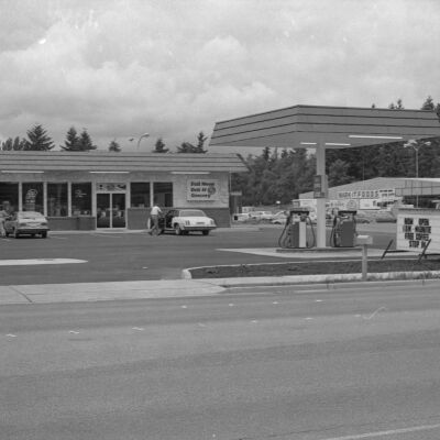 Full Moon Deli and Grocery, Date unknown: Frame 44b