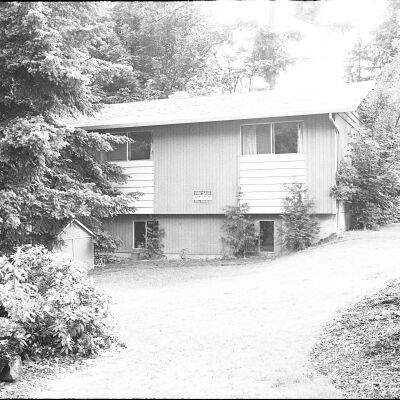 Real Estate, 1979: Frame 43