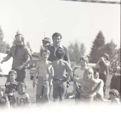 Unidentified people, 1976: Frame 31a