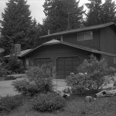 Real Estate, B&B PW, Date unknown: Frame 5