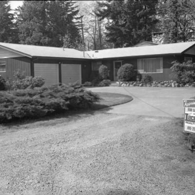 House #4906, April 24, 1979: Frame 10
