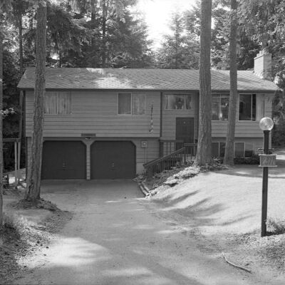 House 7311, Date unknown: Frame 4