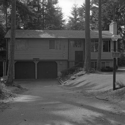 House 7311, Date unknown: Frame 6