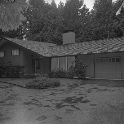 Real estate, Date unknown: Frame 36b