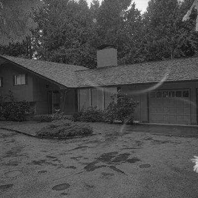 Real estate, Date unknown: Frame 37b