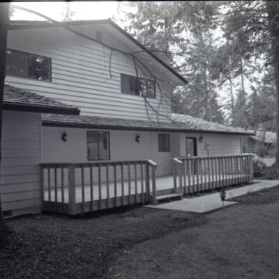 Homes of the year, 1975: Frame 21c