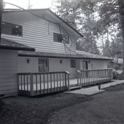 Homes of the year, 1975: Frame 21c