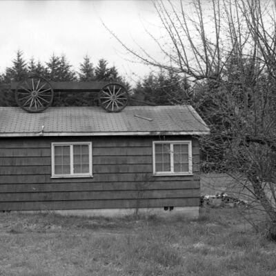 Real estate, Date unknown: Frame 42