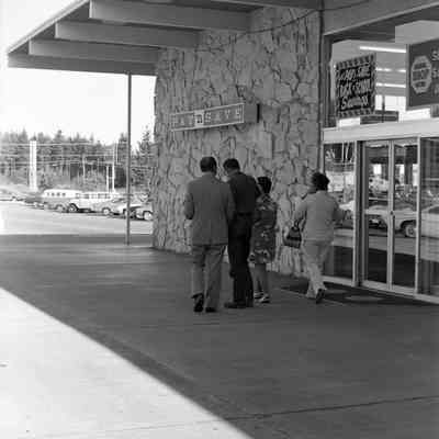 Unidentified people, Pay 'n Save, Date unknown.: Frame 10